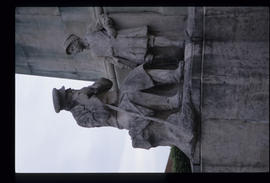 Illustration de cours. Corso 2C + ACC - Wiessenhof - Monumento ai caduti BBPR - Max Bill: diaposi...