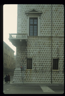 Palazzo dei Diamanti: diapositive