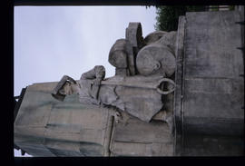 Illustration de cours. Corso 2C + ACC - Wiessenhof - Monumento ai caduti BBPR - Max Bill: diaposi...